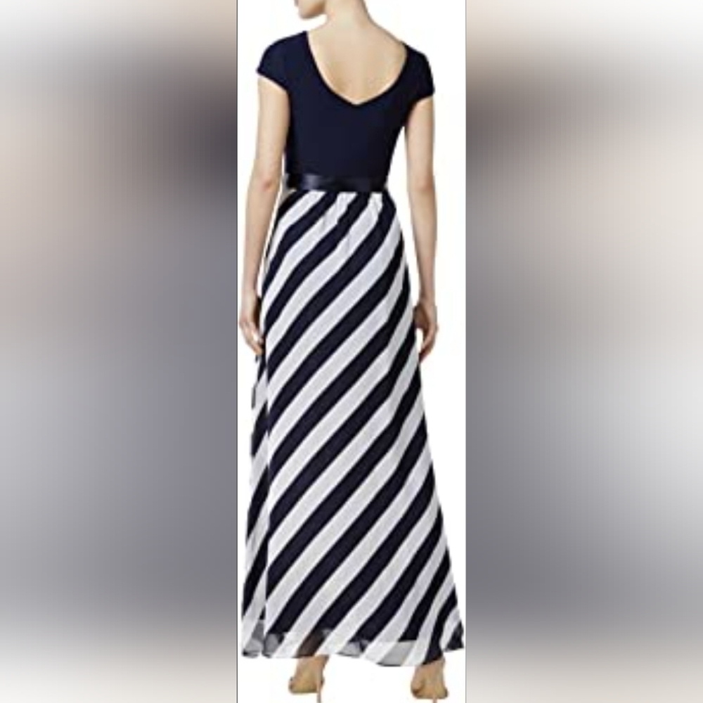 Navy and white gown - Picture 2 of 13